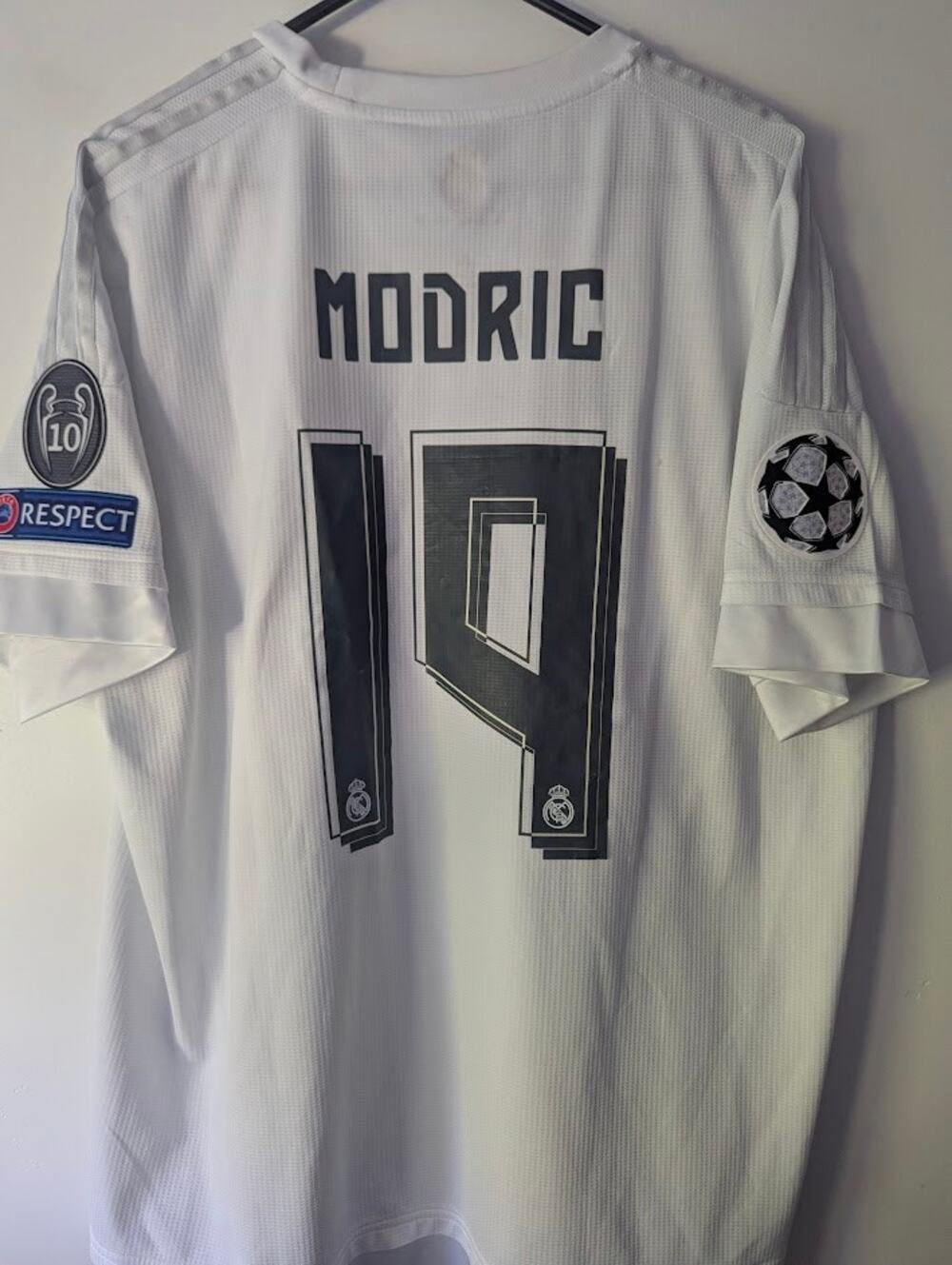 Real Madrid Modric Jersey 2XL UCL Patched Soccer Shirt